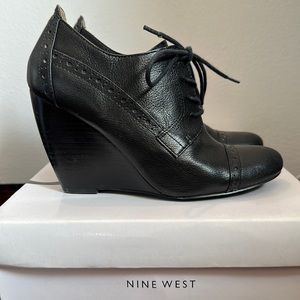 Nine West | SZ 6 | Black Bootie